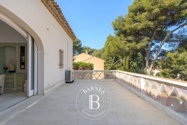 Sanary-sur-Mer, Maison 4 Chambres -  180 m² à vendre