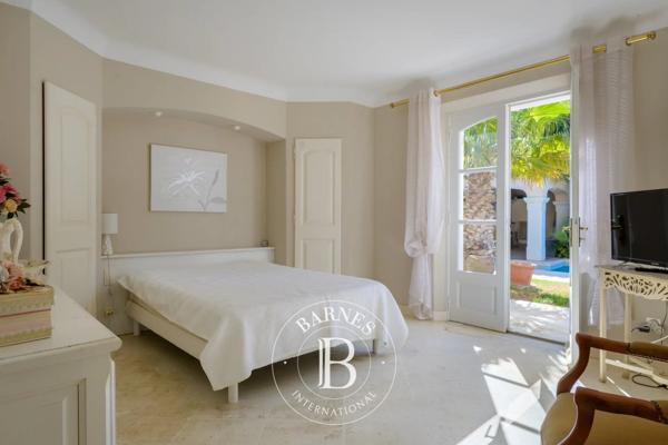 Sanary-sur-Mer, Maison 4 Chambres -  180 m² à vendre
