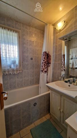 Appartement
                                                                                                                                                                                                                                                                                                                        3 pièce(s)                                                                                                                                                                                                          2 chambre(s)                                                                                                                                                                                                          66  m²