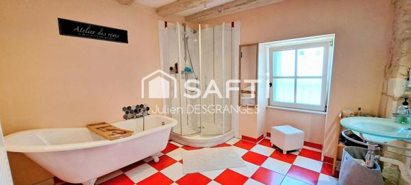 Maison 3 chambres possibilité 4 aux pieds des commerces et écoles!!!