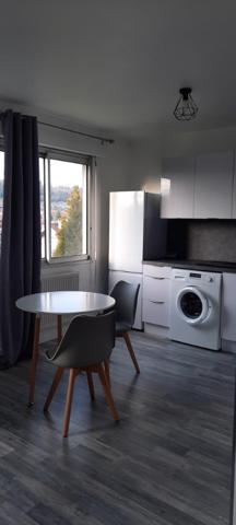 Appartement Oyonnax 1 pièce 33.69 m²