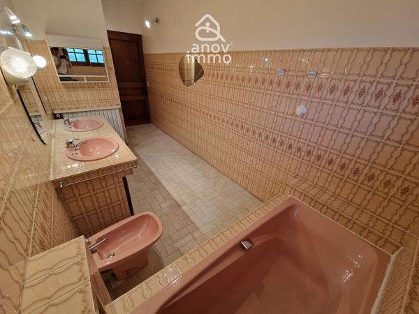 Maison
                                                                                                                                                                                                                                                                                                                        7 pièce(s)                                                                                                                                                                                                          4 chambre(s)                                                                                                                                                                                                          170  m²