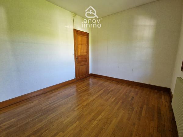Maison
                                                                                                                                                                                                                                                                                                                        7 pièce(s)                                                                                                                                                                                                          4 chambre(s)                                                                                                                                                                                                          170  m²