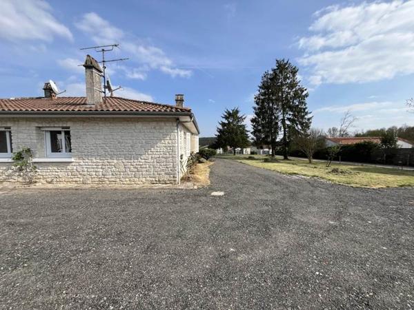 Maison à louer |  La Chapelle-des-Pots |  4 pièces | 109 m²