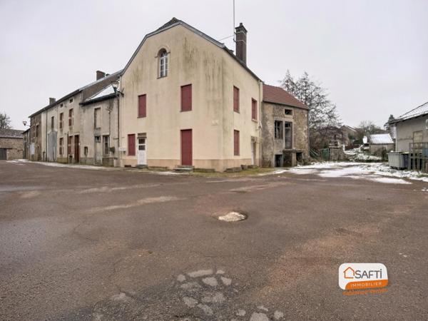 Maison ancienne à rénover - volumes et potentiel