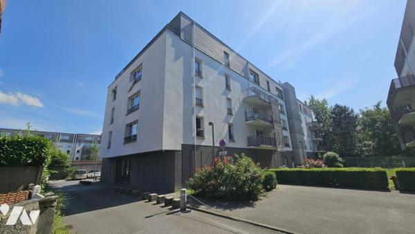 TOURCOING secteur Blanc Seau T2 52m² avec grande terrasse et parking