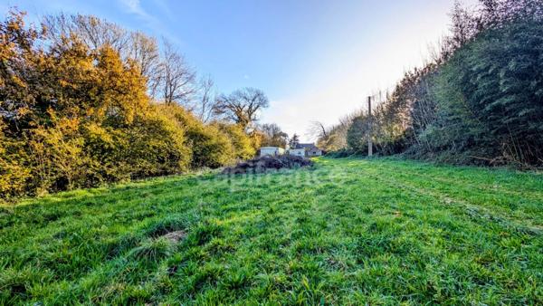 Corps de ferme à rénover - Maison 130 m² - Terrain 9350 m² LESNEVEN (29)