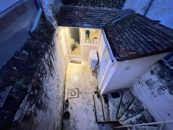 Maison à louer |  Descartes |  1 pièce | 46 m²