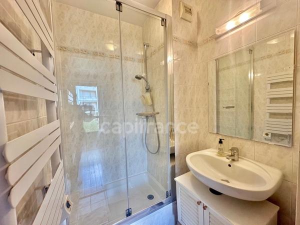 Bel Appartement avec terrasse au cœur de ville proche de tout.