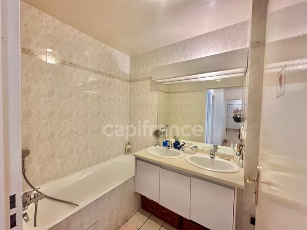 Bel Appartement avec terrasse au cœur de ville proche de tout.