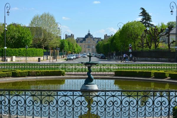 Bel Appartement avec terrasse au cœur de ville proche de tout.