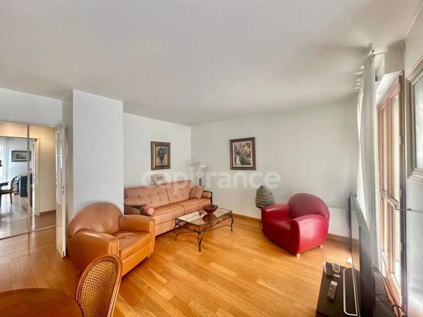 Bel Appartement avec terrasse au cœur de ville proche de tout.