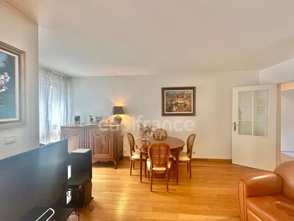 Bel Appartement avec terrasse au cœur de ville proche de tout.