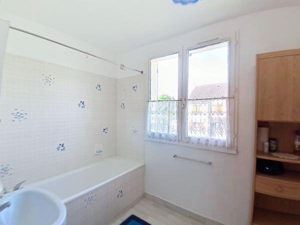 Vente Maison95 m² - 5 Pièces - AMILLY (45200)