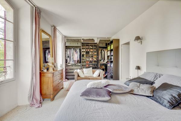 Appartement d'exception avec piscine dans Château 360 000