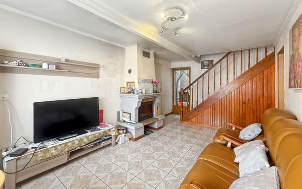 Maison à vendre    4 pièces •  Tillay-le-Péneux