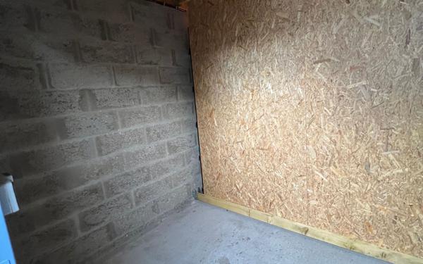 Maison à louer    4 pièces •  Ambon