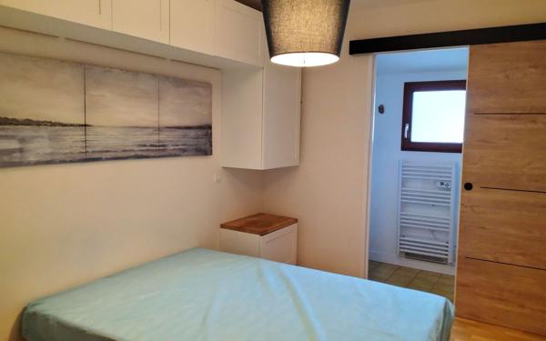 Maison à louer    4 pièces •  Ambon