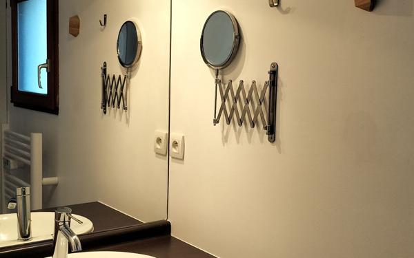 Maison à louer    4 pièces •  Ambon