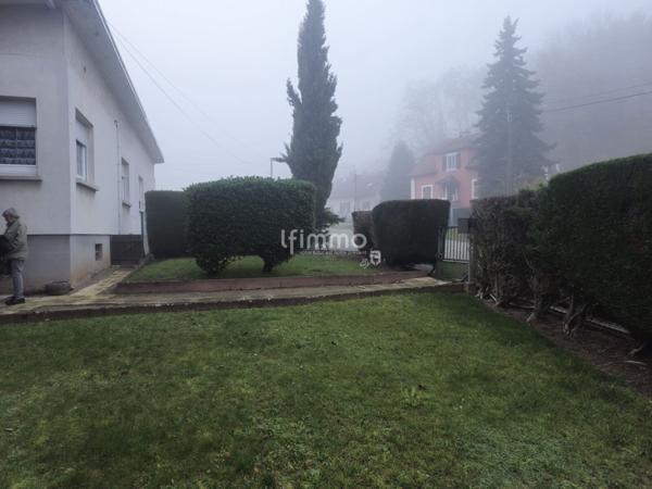 Très jolie maison mitoyenne sans travaux ,jardin exceptionnel.