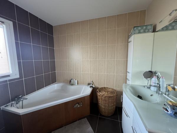 Belle maison de 110m2 au coeur de Machecoul avec jardin et dépendances