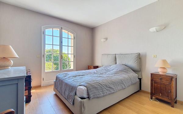 Maison à vendre    4 pièces • 125 m2 Mandelieu-la-Napoule