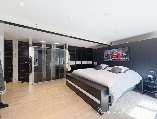 Maison à vendre 7 pièces Chartres,(28), 250m² hab, Grand Séjour de 60m², 5 chambres, 3 salles d'eau, 3 Garages