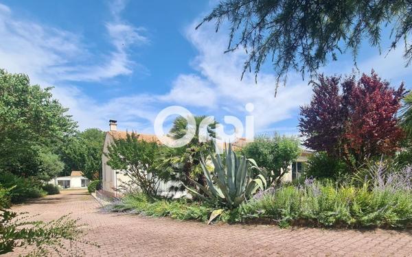 Maison à vendre    8 pièces •  Saint-Sulpice-de-Royan