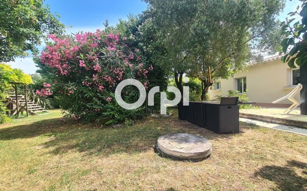 Maison à vendre    8 pièces •  Saint-Sulpice-de-Royan