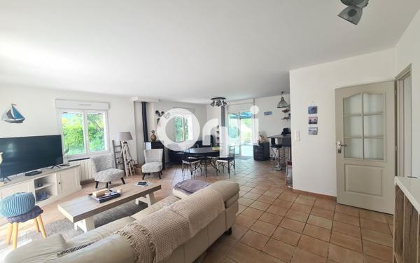 Maison à vendre    8 pièces •  Saint-Sulpice-de-Royan