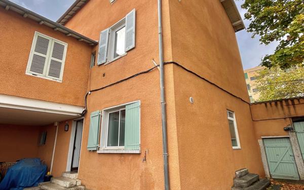 Appartement à vendre    2 pièces • 46,23 m2 Rillieux-la-Pape