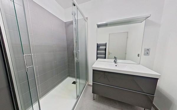 Appartement à vendre    4 pièces • 87 m2 Lyon 3