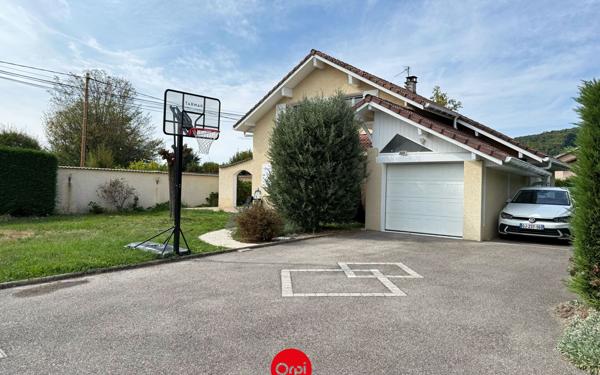 Maison à vendre    4 pièces •  Le Grand-Lemps