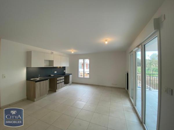 Appartement à louer 3 pièces 64.36m² Cogolin (83310)