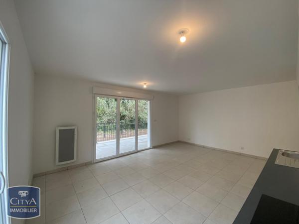 Appartement à louer 3 pièces 64.36m² Cogolin (83310)