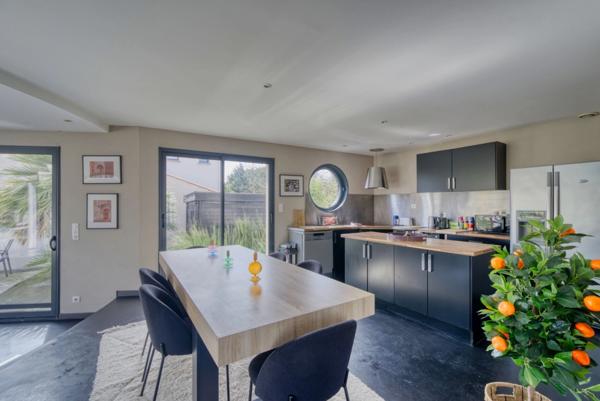 Maison à vendre de 4 pièces de 111 m² à FOURAS (17)