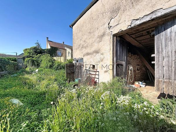 Ozenay (71700) Ensemble en pierre avec dépendances et terrain constructible – Fort potentiel, projet de vie ou investissement