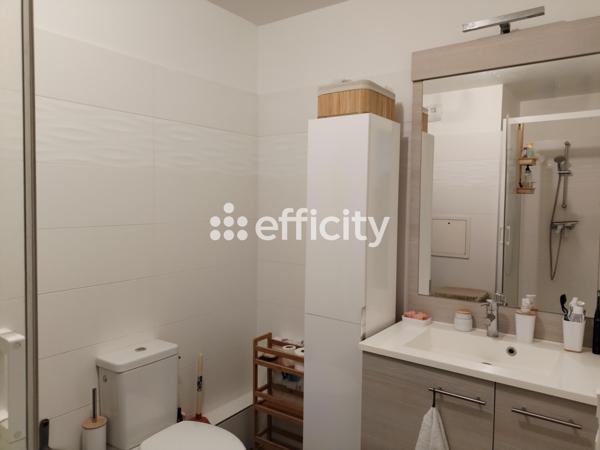 Appartement
         2 pièces
        - 48 m² Exclusivité 249 000 € *