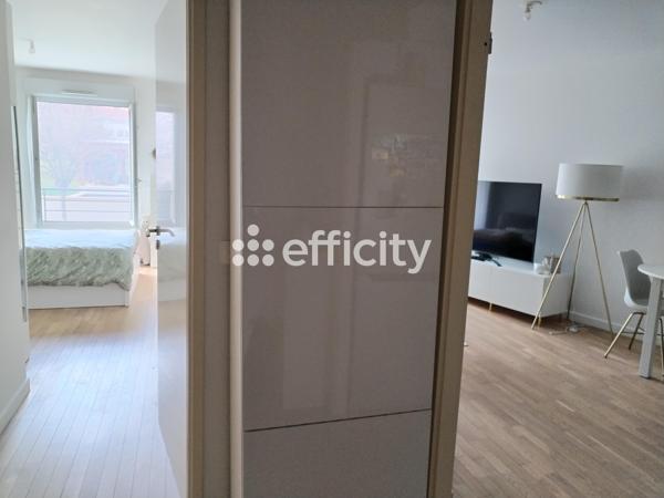 Appartement
         2 pièces
        - 48 m² Exclusivité 249 000 € *