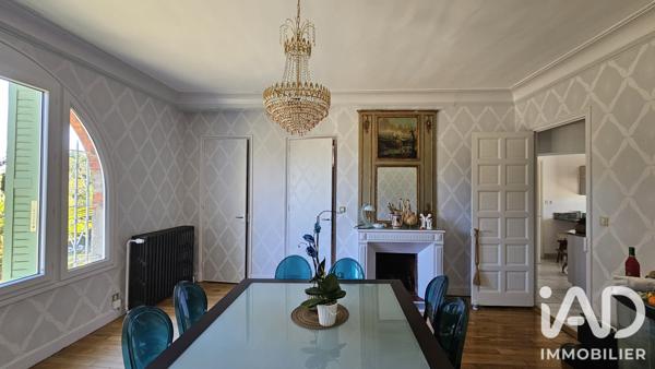 Maison à vendre 6 pièces 248 m² Saint-Étienne-de-Maurs