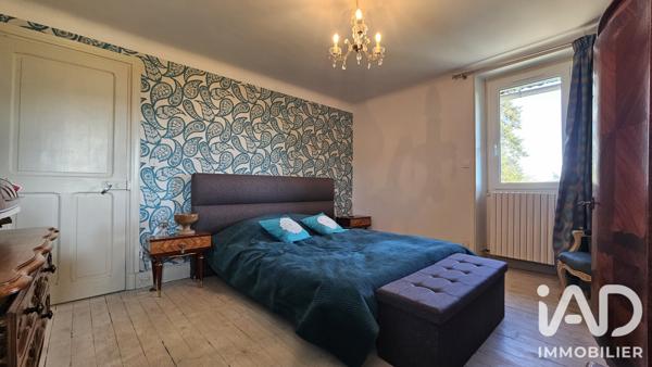 Maison à vendre 6 pièces 248 m² Saint-Étienne-de-Maurs