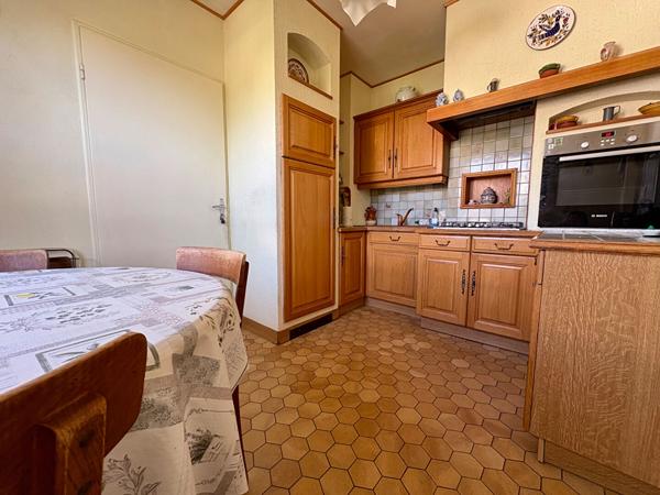 Ecouflant -Maison de plain-pied avec 3 chambres, jardin et garage