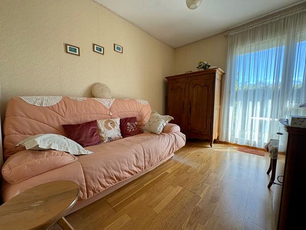 Ecouflant -Maison de plain-pied avec 3 chambres, jardin et garage