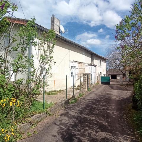 Secteur BRANTOME EN PERIGORD - Bel ensemble immobilier en pierre avec grange