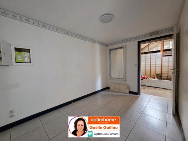 CLEDER  : ensemble immobilier maison + local commercial + Hangar