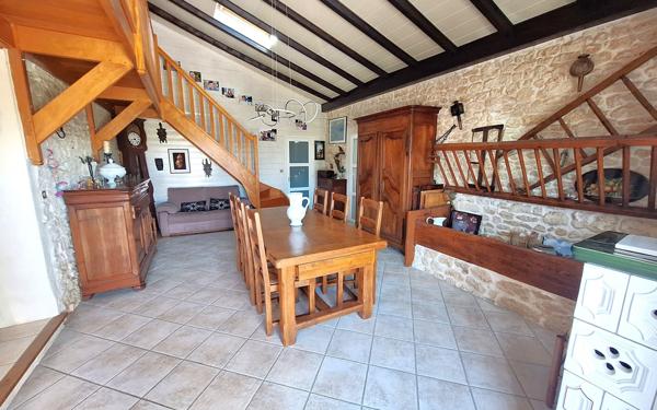 Maison à vendre    6 pièces •  Médis