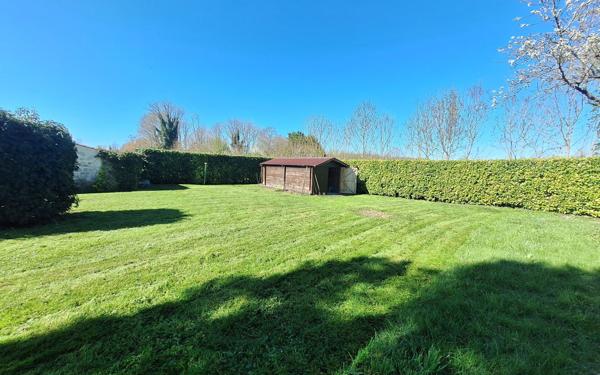 Maison à vendre    6 pièces •  Médis