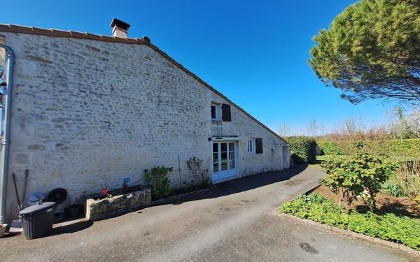 Maison à vendre    6 pièces •  Médis