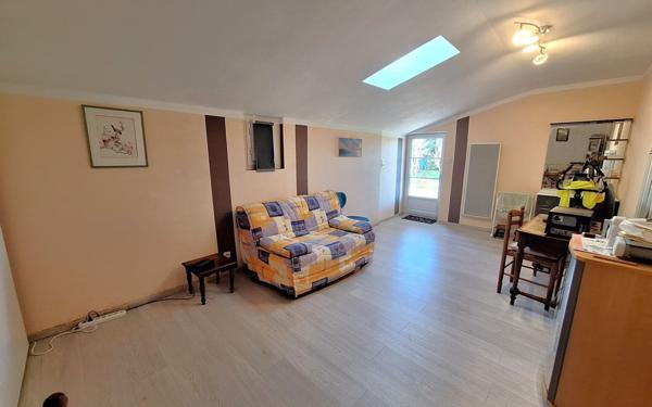 Maison à vendre    6 pièces •  Médis