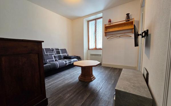 Maison à vendre    5 pièces • 100 m2 Saint-Pierre-de-Chartreuse